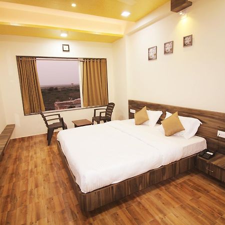 Hotel Vraj Inn Dwarka  Ngoại thất bức ảnh