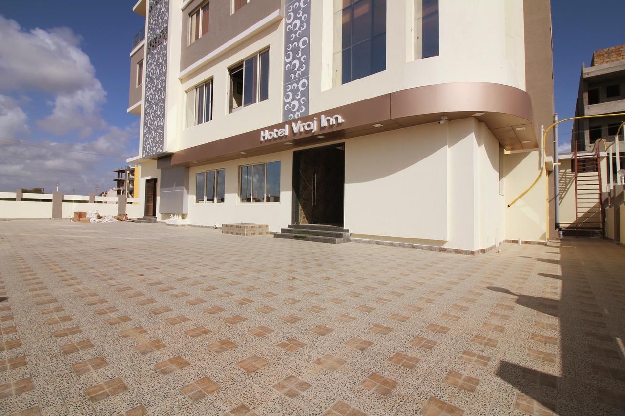 Hotel Vraj Inn Dwarka  Ngoại thất bức ảnh